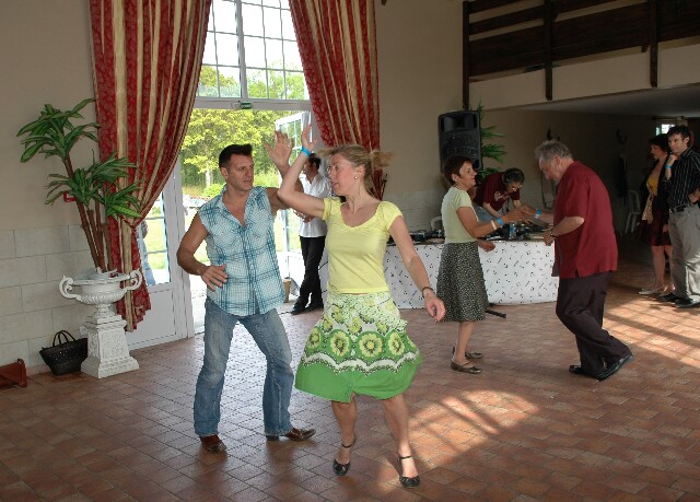 min 2008 05 04 retro rhythm 200